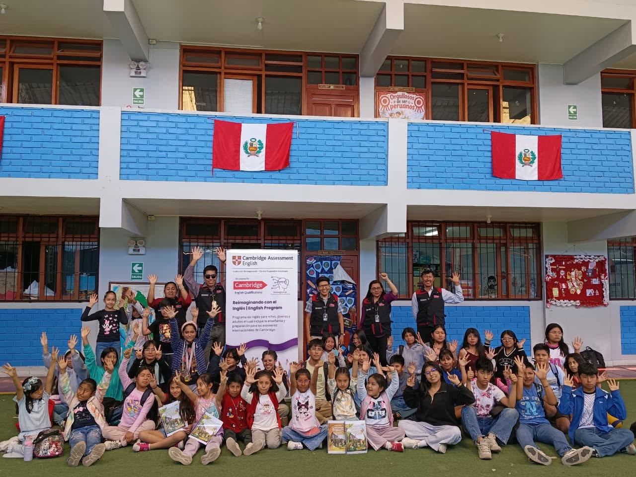 Comunidad educativa de Reimaginando en actividad presencial